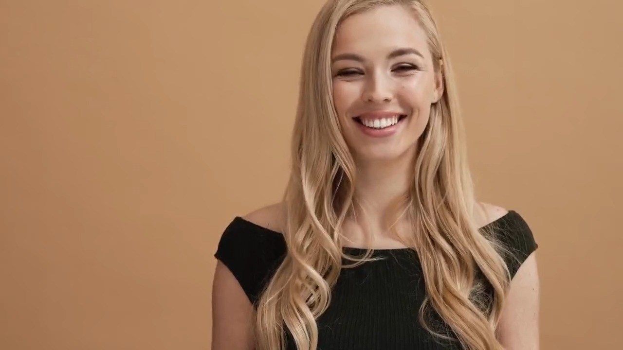 Good Vibes 11/13: Commanding a Room