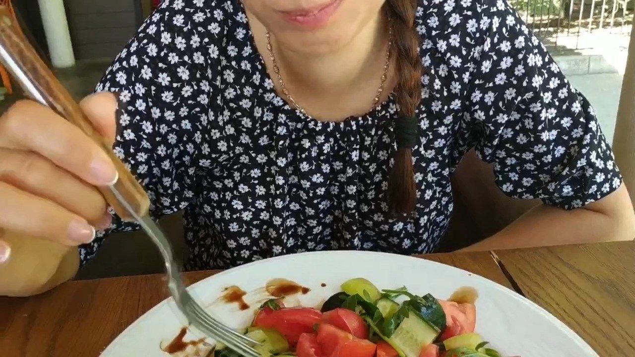 Good Vibes 11/27: Understanding Mood & Food